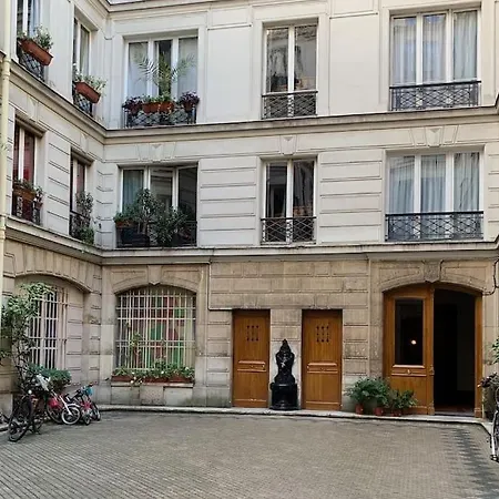 Rose & Stouring Apartment Paris
