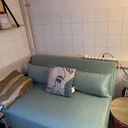 Daire Rose & Stouring